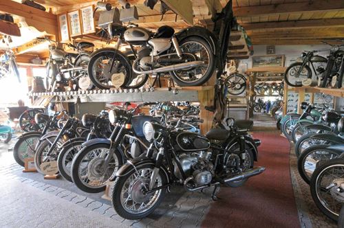Motorrad- & Raritätensammlung